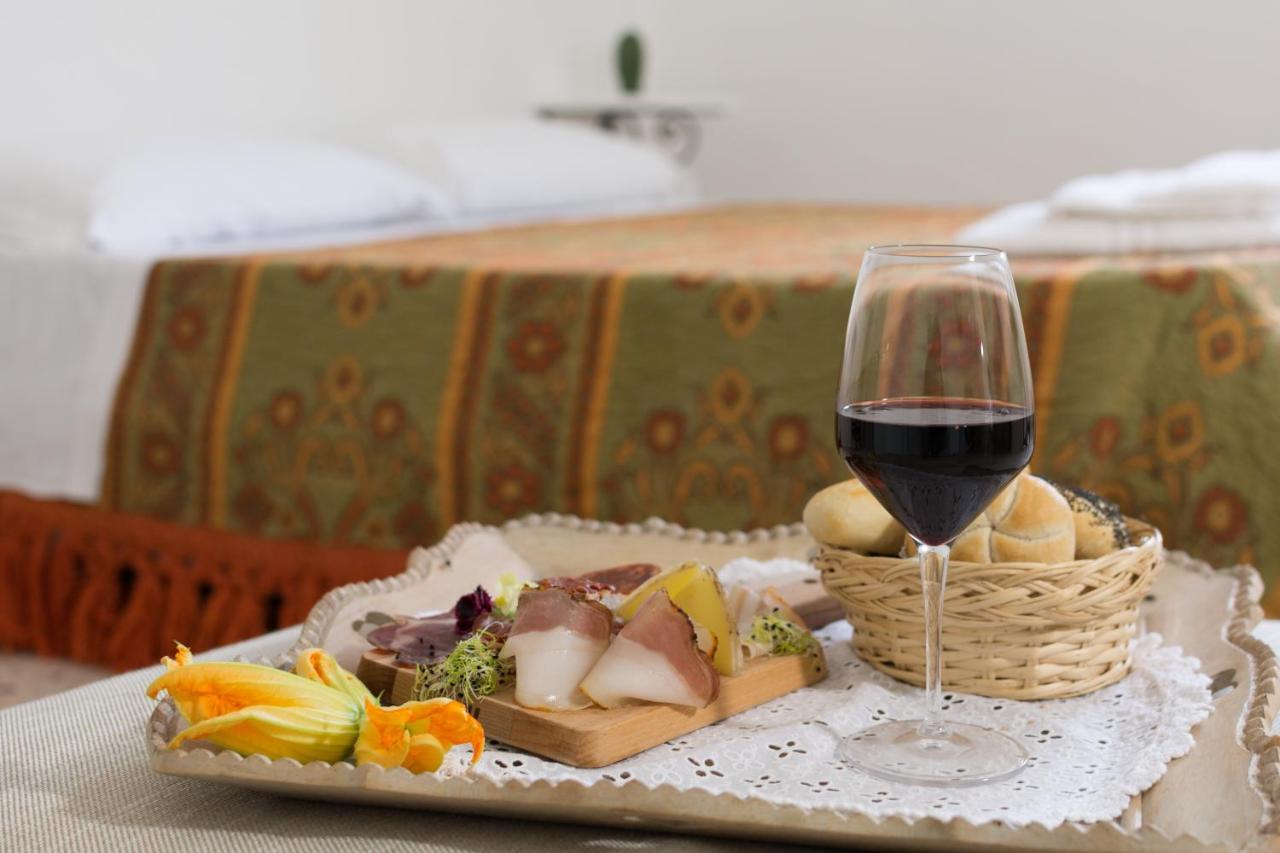 Agriturismo Di Serragiumenta อัลโตมอนเต ภายนอก รูปภาพ
